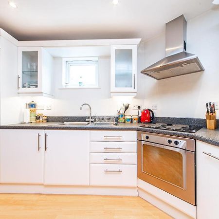 Pass The Keys Delightful Apartment Close To River In Se16 伦敦 外观 照片