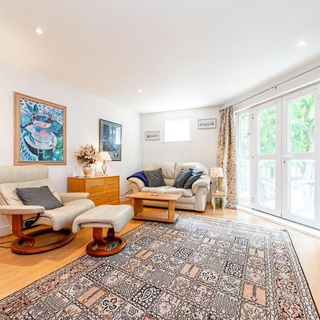 Pass The Keys Delightful Apartment Close To River In Se16 伦敦 外观 照片
