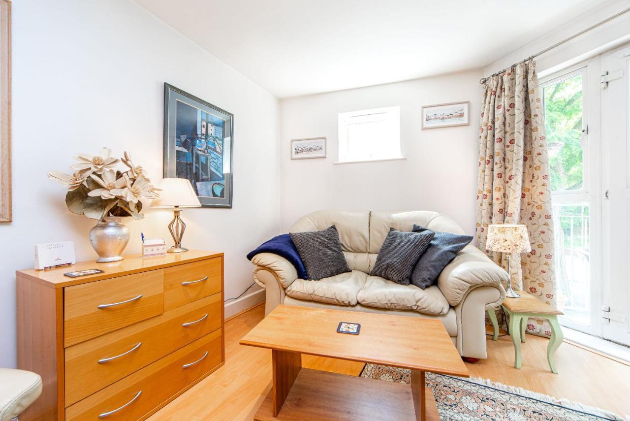 Pass The Keys Delightful Apartment Close To River In Se16 伦敦 外观 照片