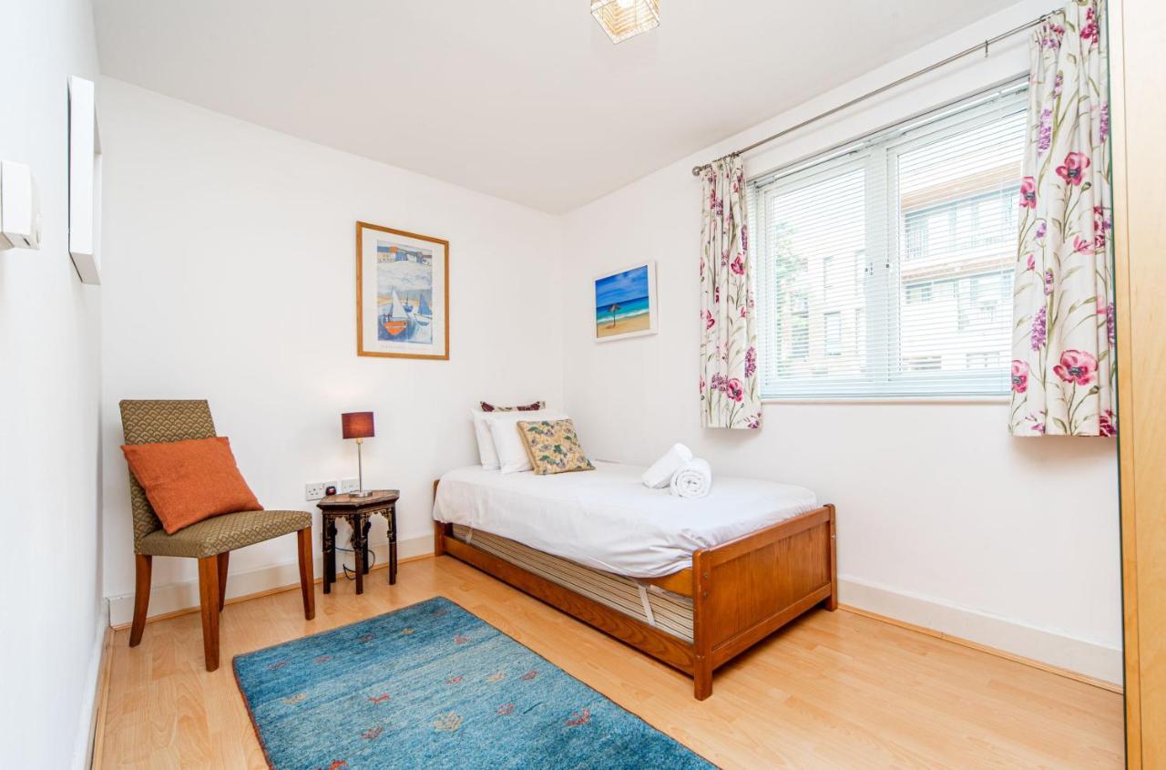 Pass The Keys Delightful Apartment Close To River In Se16 伦敦 外观 照片